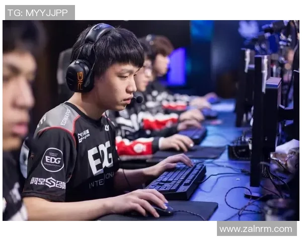 赛后分析：FPX与EDG对决中的战术思考与经验总结