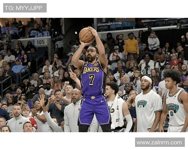 2015年灰熊与湖人激战回顾：经典对决与球星表现的深度分析